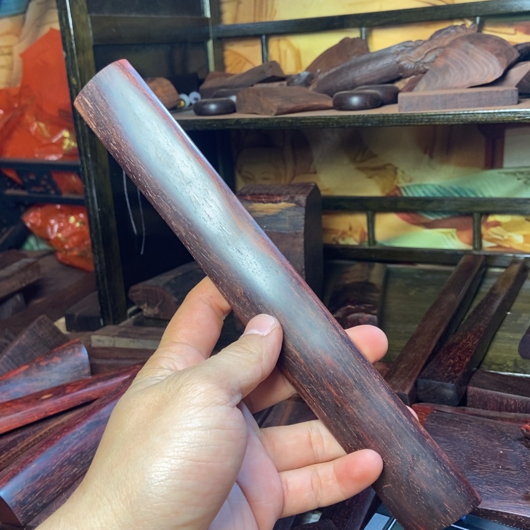 洪***华紫檀木类端景台麟底