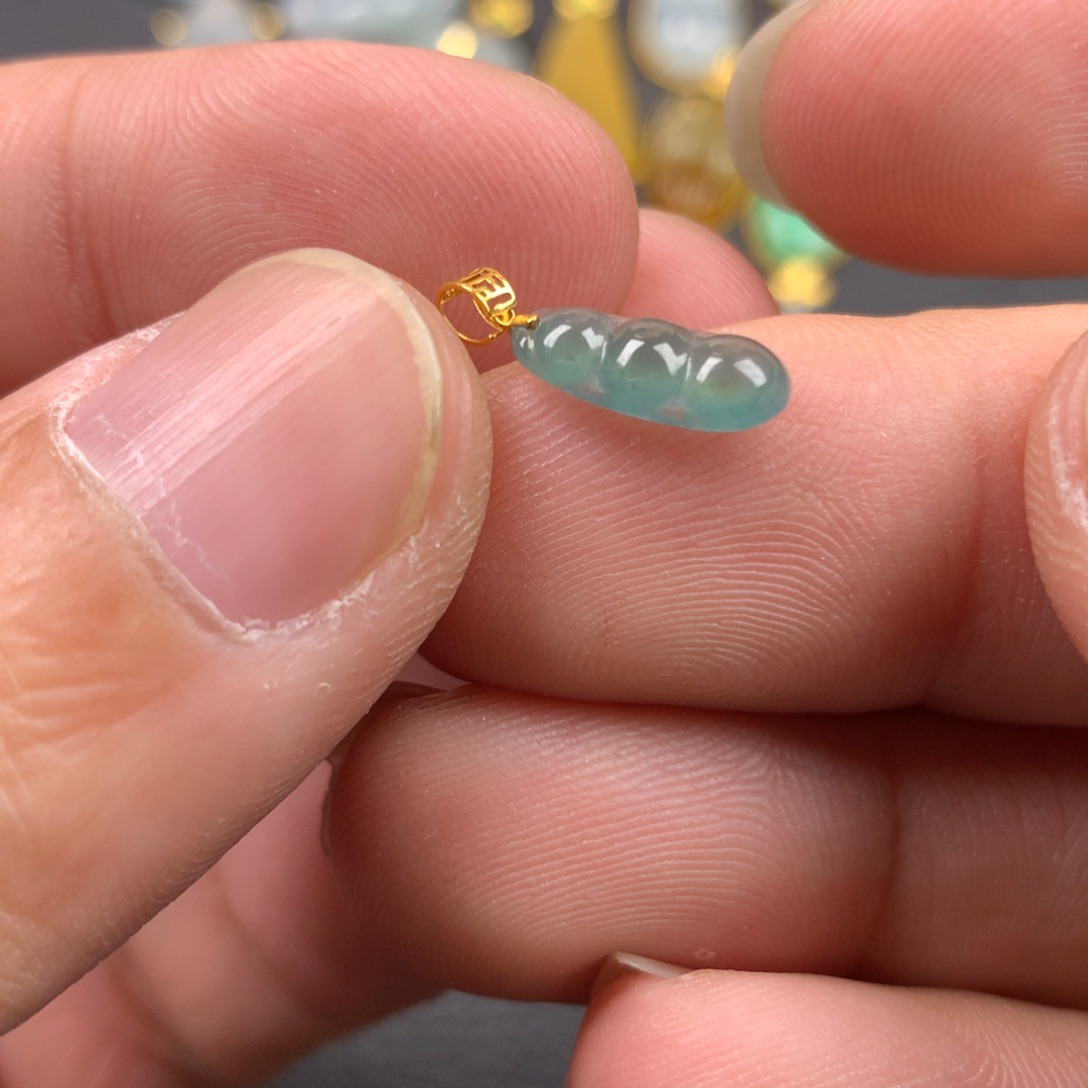 【闪购商品】颈饰18K金镶嵌翡翠翡翠