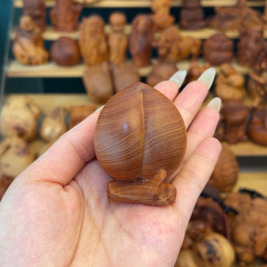 柏木（崖柏）桃子手把件