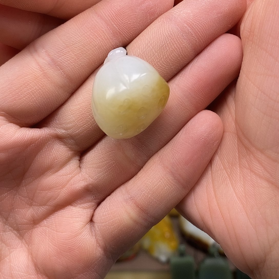 和田玉未镶嵌颈饰4