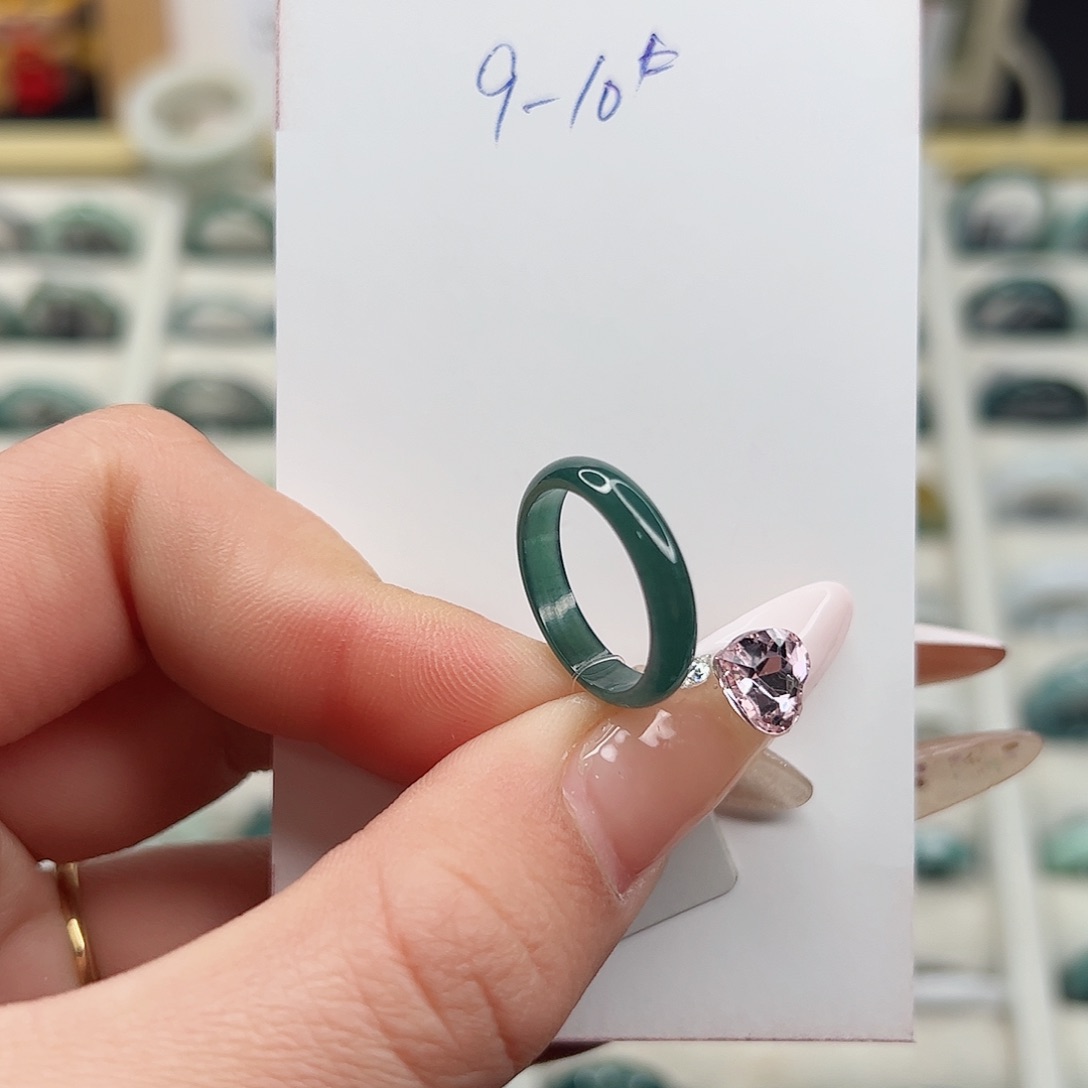 翡翠戒指未镶嵌翡翠