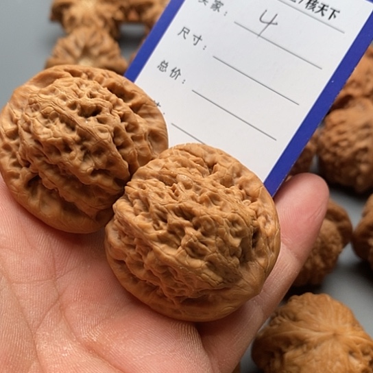 文玩核桃把件我****猫金公子