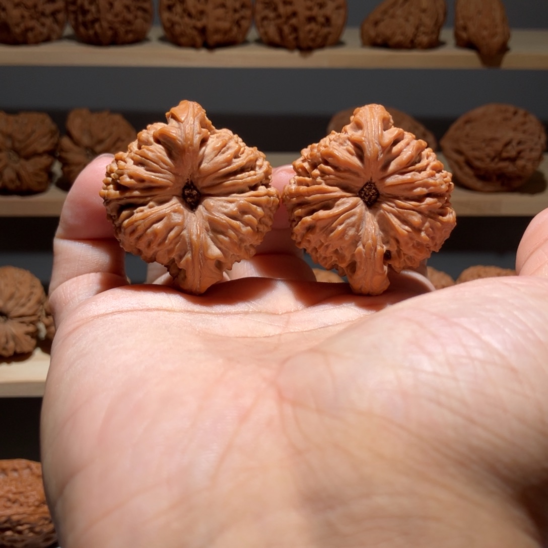 文玩核桃吊坠43尺全品窝头拉丝凹底涿鹿南疆石