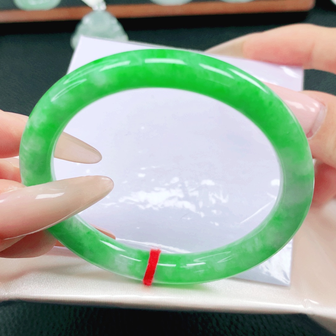 翡翠未镶嵌手镯53