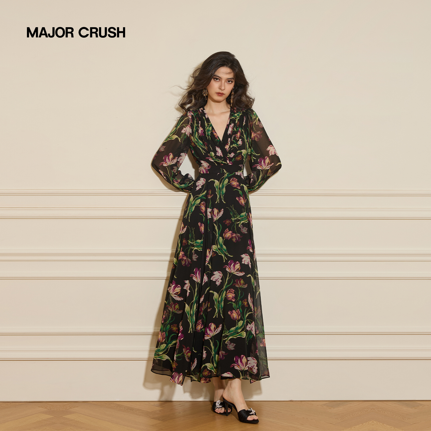 MAJOR CRUSH秋季新款气质复古印花压褶秋意浓眠连衣裙7626