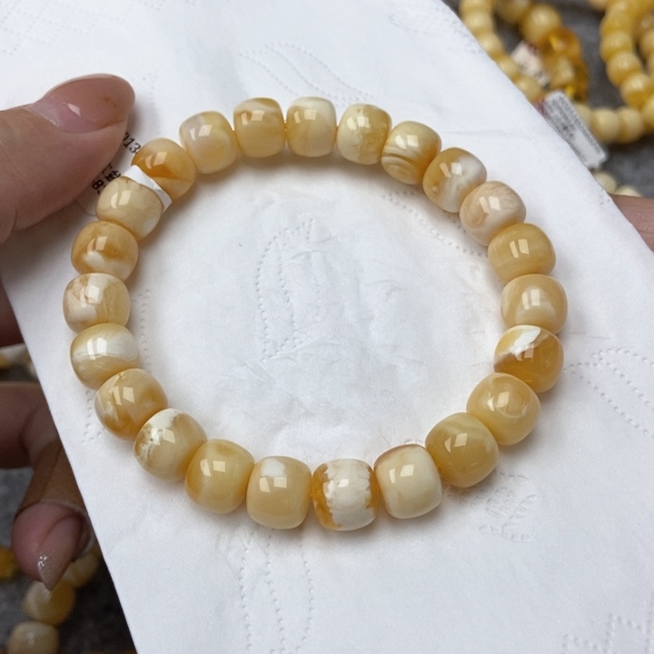 琥珀未镶嵌珠宝奇石10