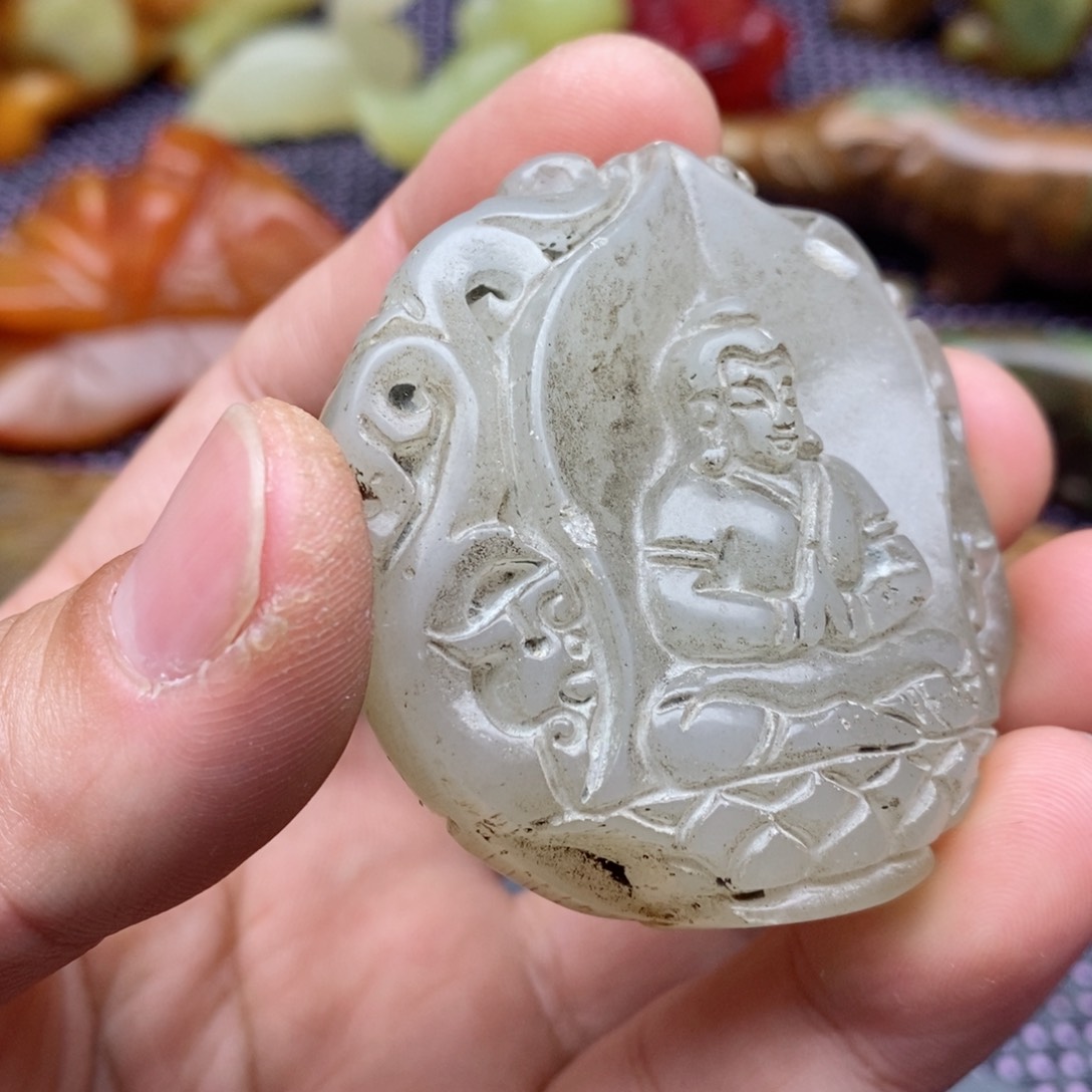 蛇纹石玉颈饰足银镀金镶嵌