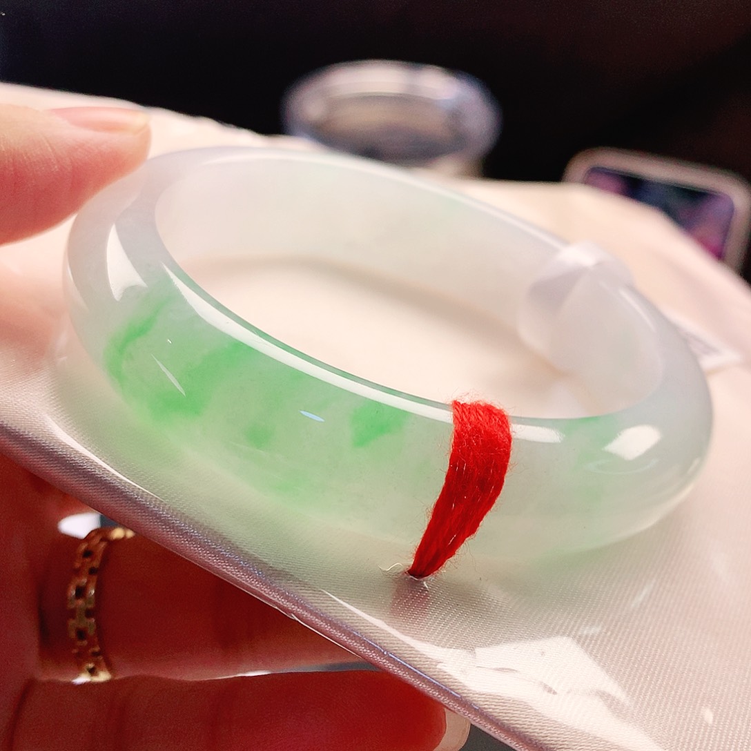 未镶嵌手镯翡翠58轮胎