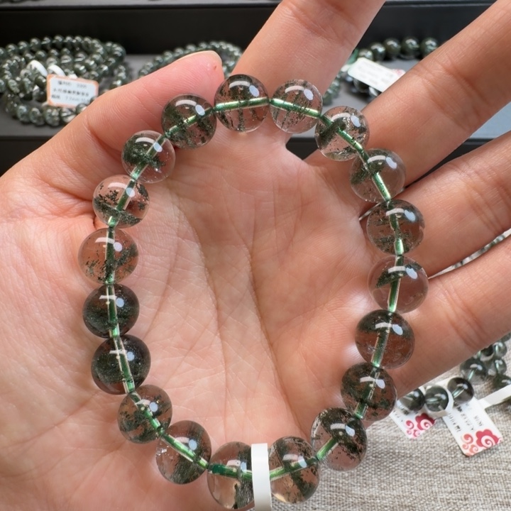 水晶手链未镶嵌虫*天然