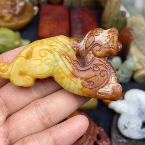 蛇纹石玉未镶嵌颈饰40