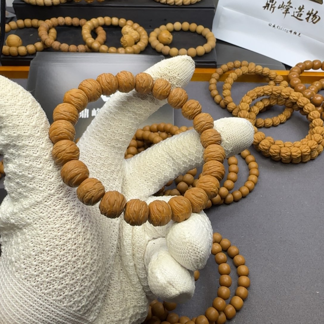 吊坠猴头核桃全品破茧