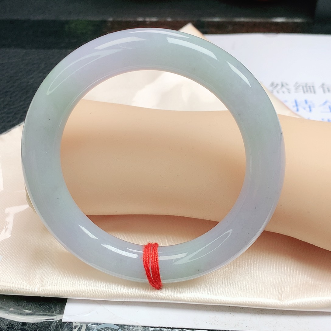 翡翠手镯（圆镯）未镶嵌5657