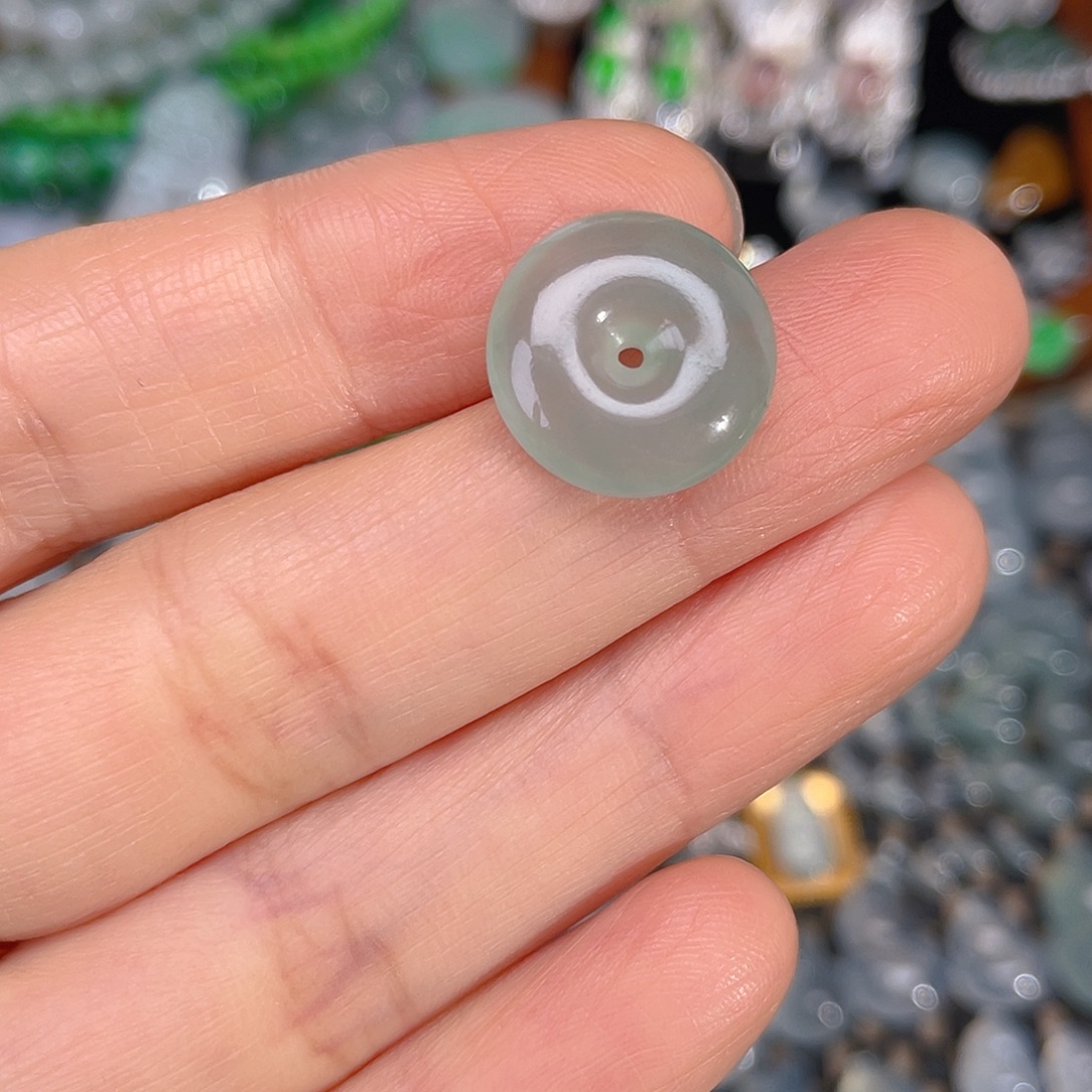 翡翠未镶嵌颈饰天然缅甸A货翡翠