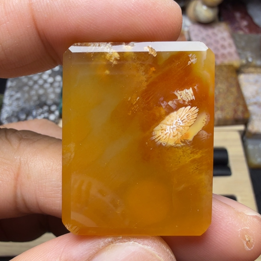 硅化玉未镶嵌纯天然色有机玉石保真色瑕疵特价不退换