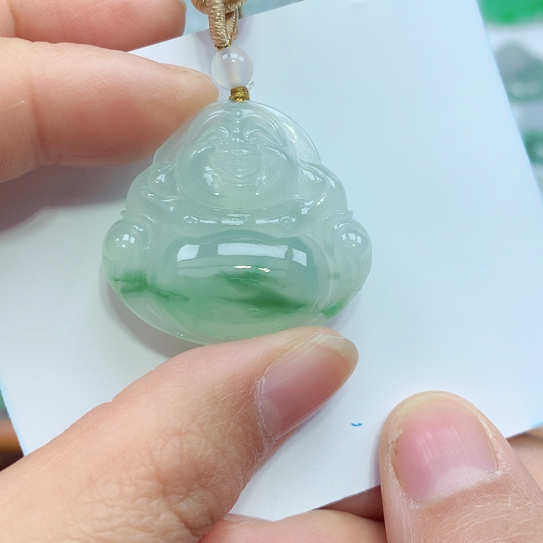 翡翠颈饰未镶嵌我****来佛