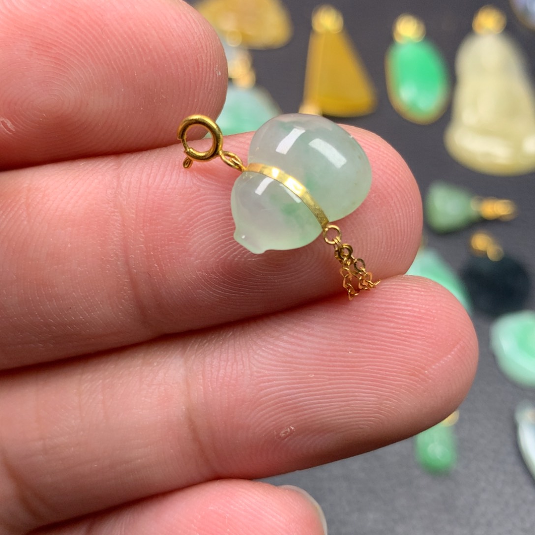 【闪购商品】颈饰18K金镶嵌翡翠翡翠