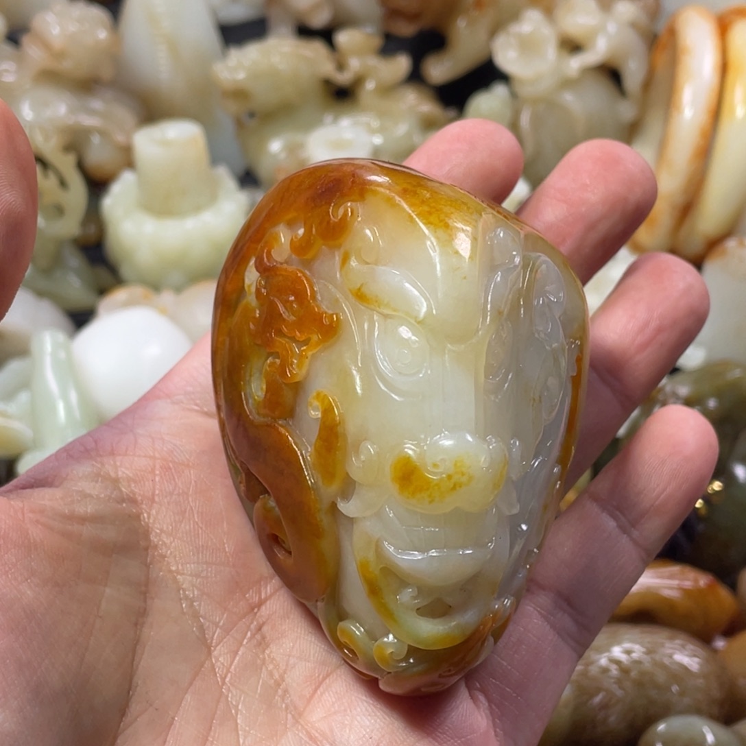 大***灿和田玉未镶嵌把件