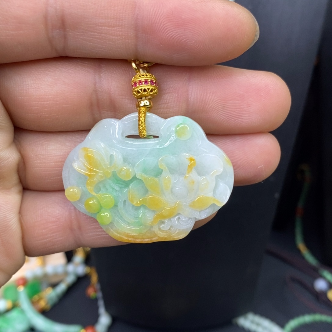 颈饰未镶嵌翡翠吊坠