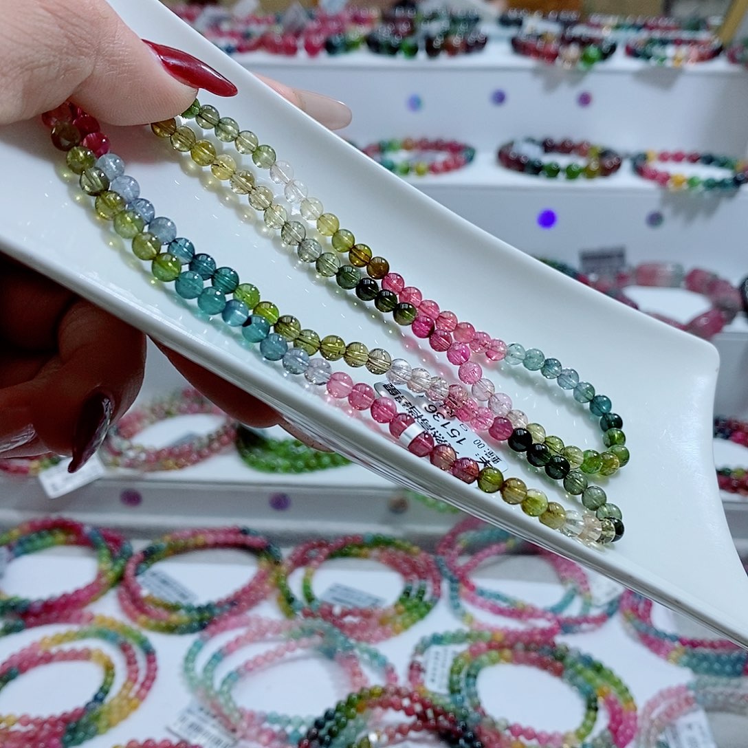 碧玺手链未镶嵌瑞*?多样性发一条