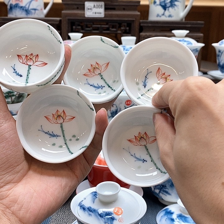 手绘5个五色彩莲60cc釉下彩微瑕福利款