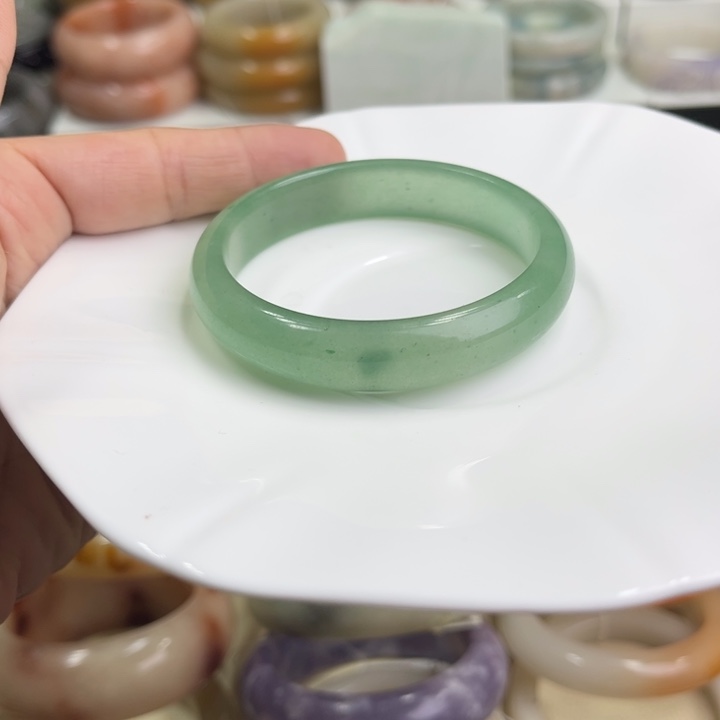 石英质玉未镶嵌圈54.8