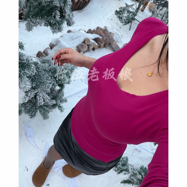 【你伍老板娘】“榛子奶霜”深v紧身马卡龙色紧身长袖T