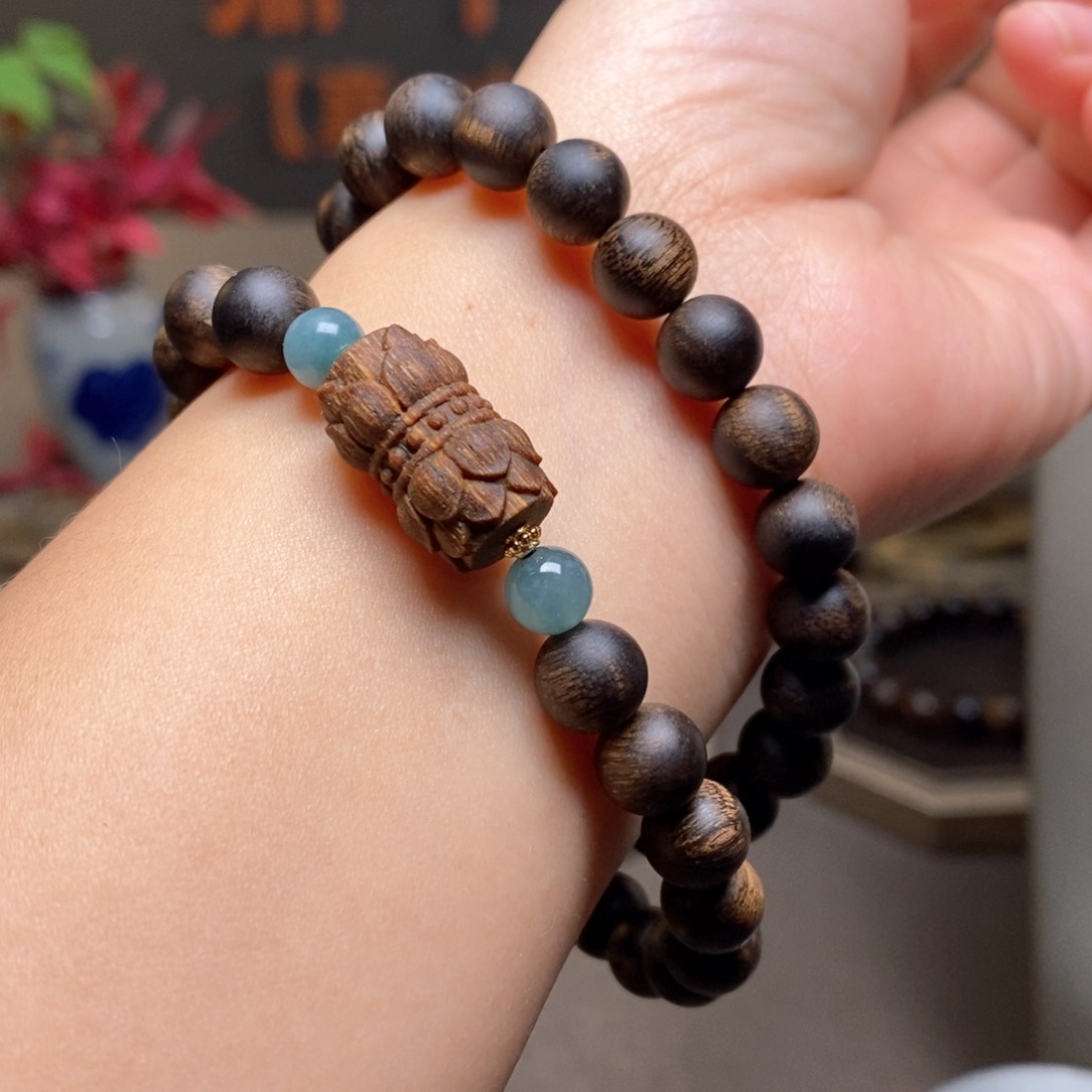 沉香手串越南星空富森红土0.8➕白棋沉香木雕设计配饰