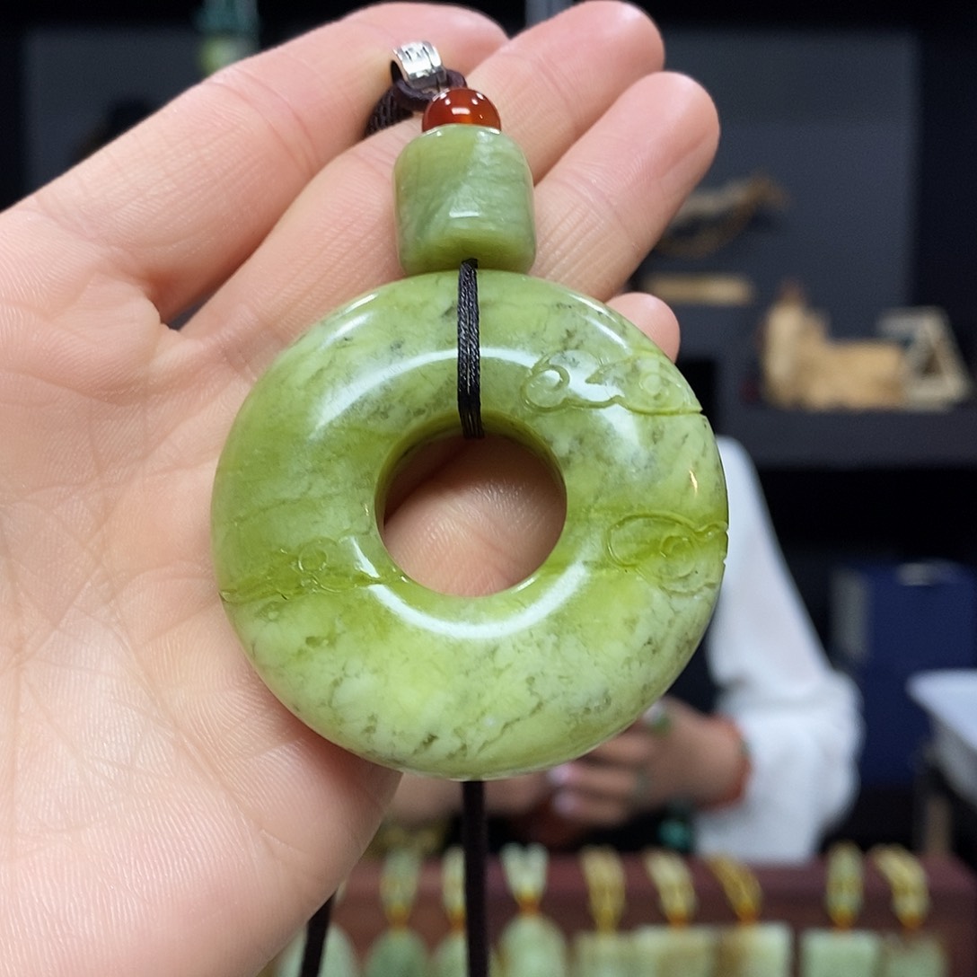 岫玉挂件吊坠未镶嵌