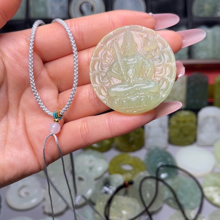 岫玉未镶嵌吊坠(赠链)