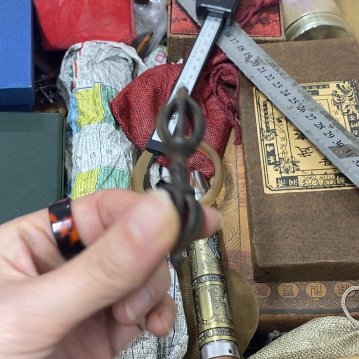 摆件中古工艺品一件