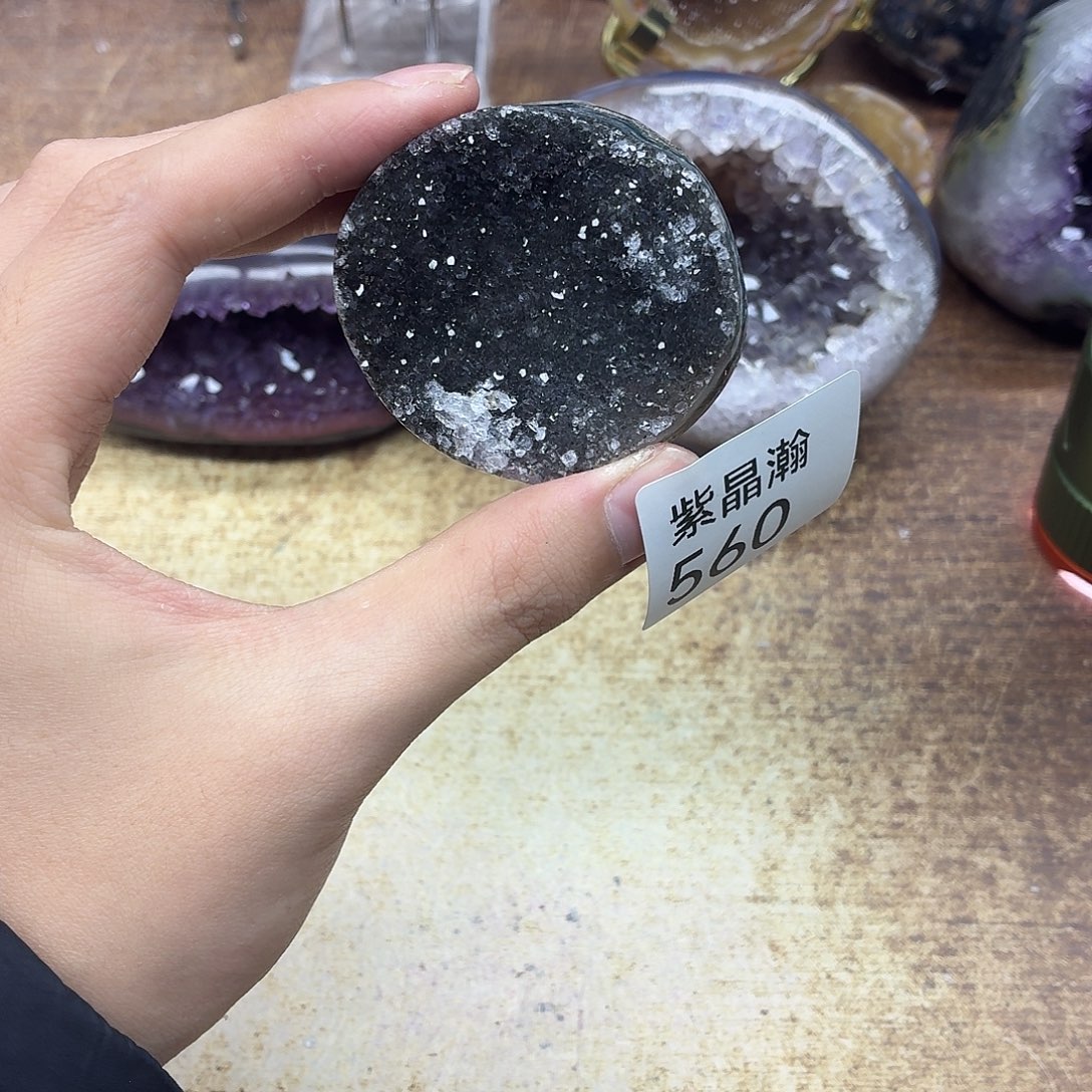 未镶嵌水晶大型摆件（非配饰）