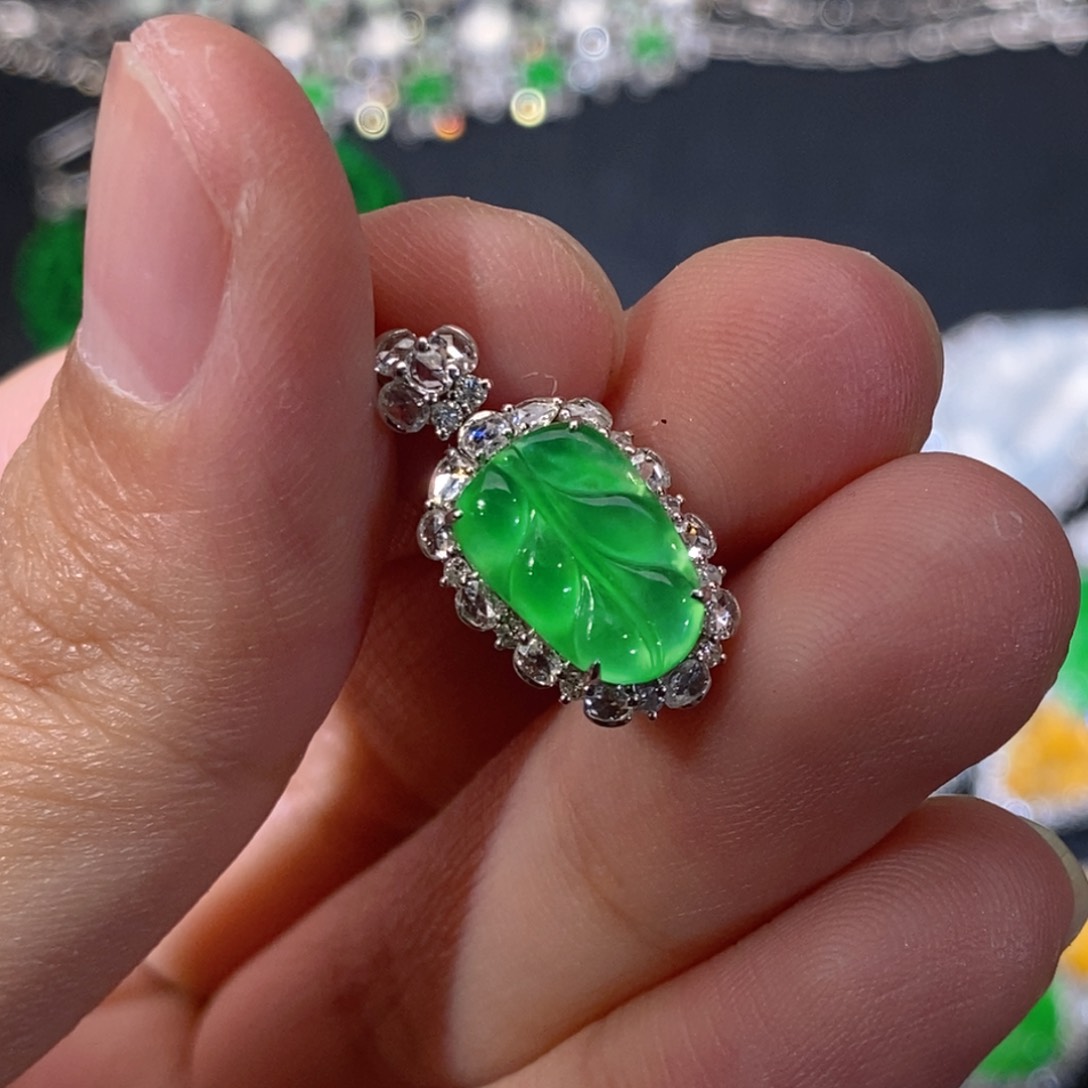 翡翠18K金镶嵌吊坠(不含链)天然缅甸A货翡翠