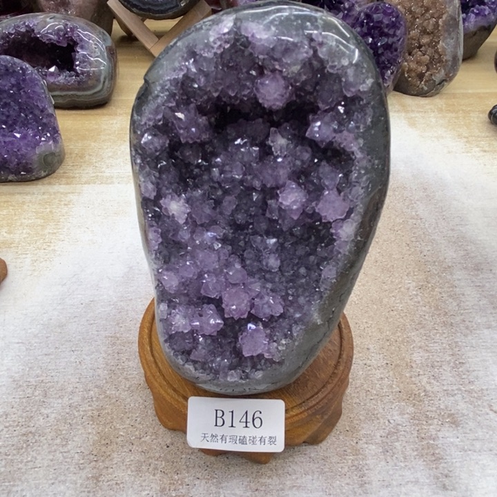 紫晶大型摆件（非配饰）未镶嵌