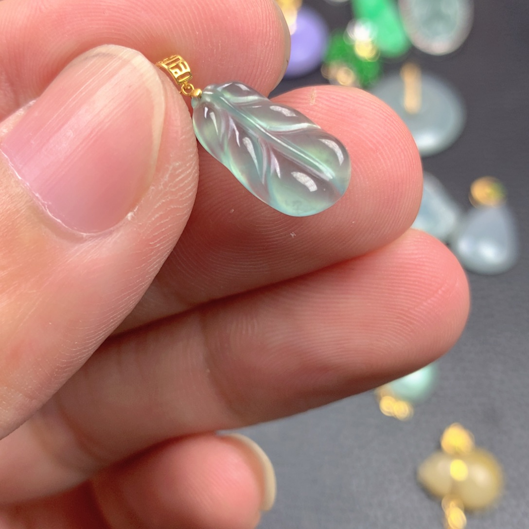 【闪购商品】翡翠18K金镶嵌颈饰翡翠