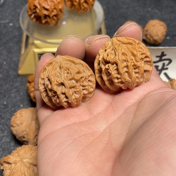 文玩核桃把件苹果园