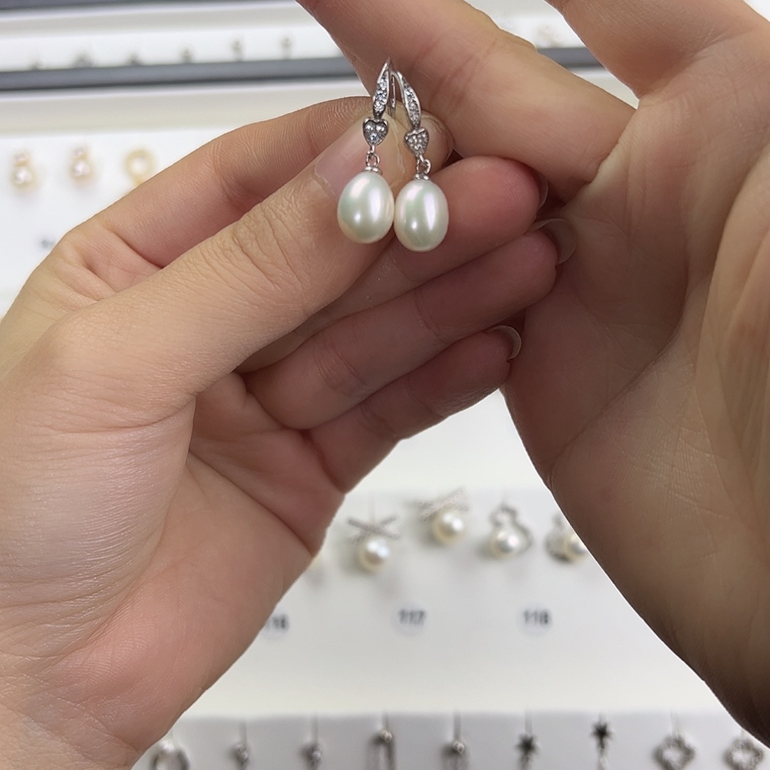 银S925镶嵌耳饰淡水珍珠