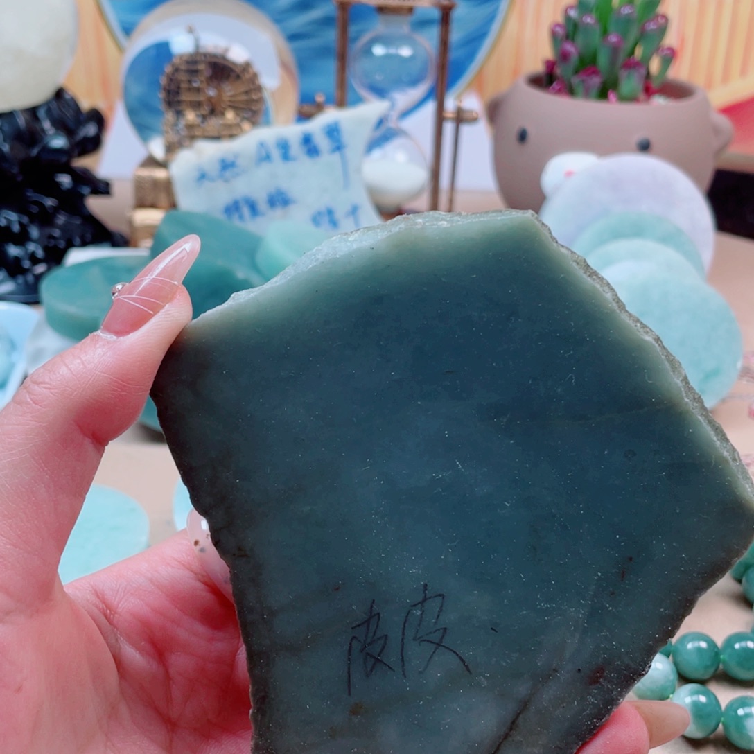 翡翠未镶嵌颈饰216……