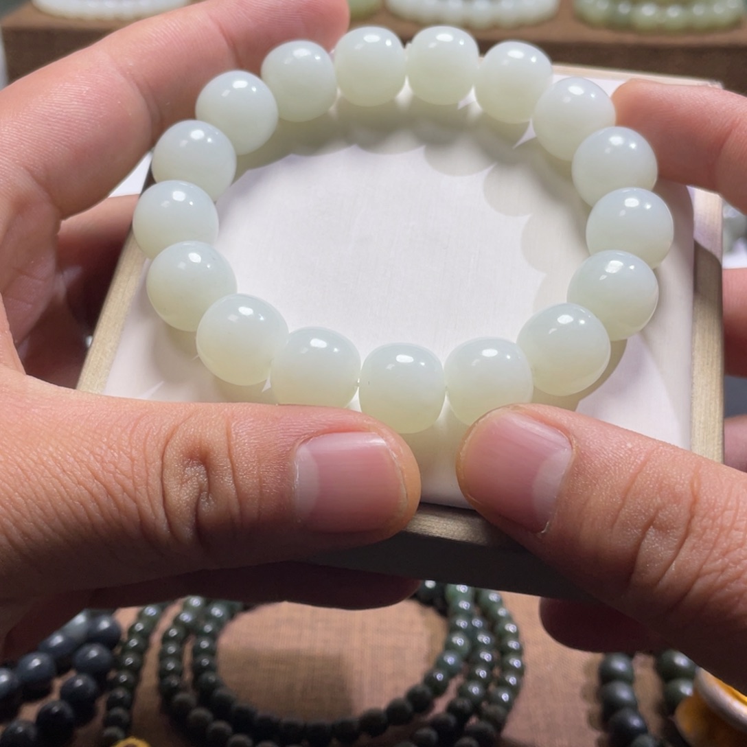 未镶嵌手链和田玉（白玉）