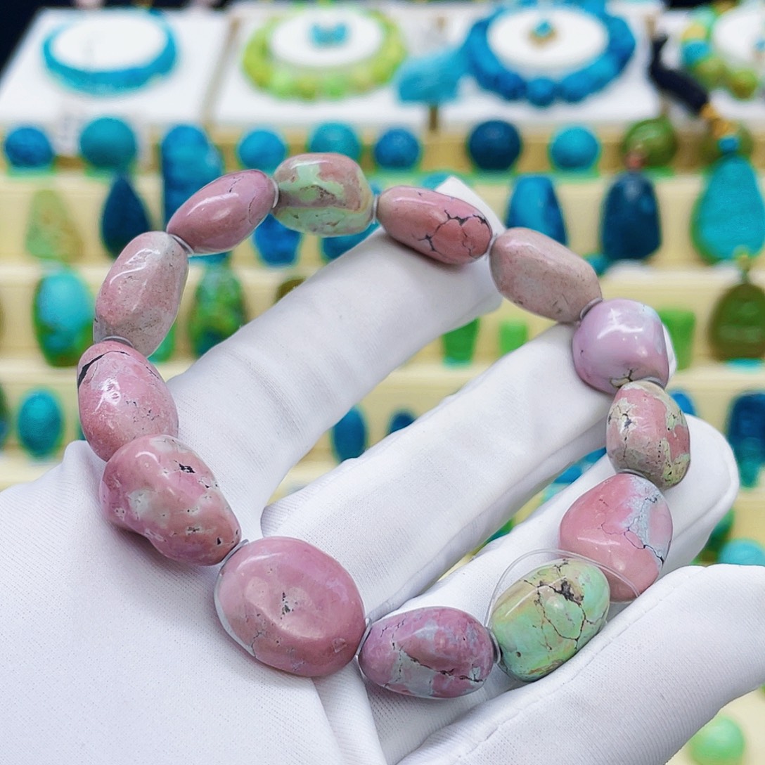 绿松石未镶嵌颈饰