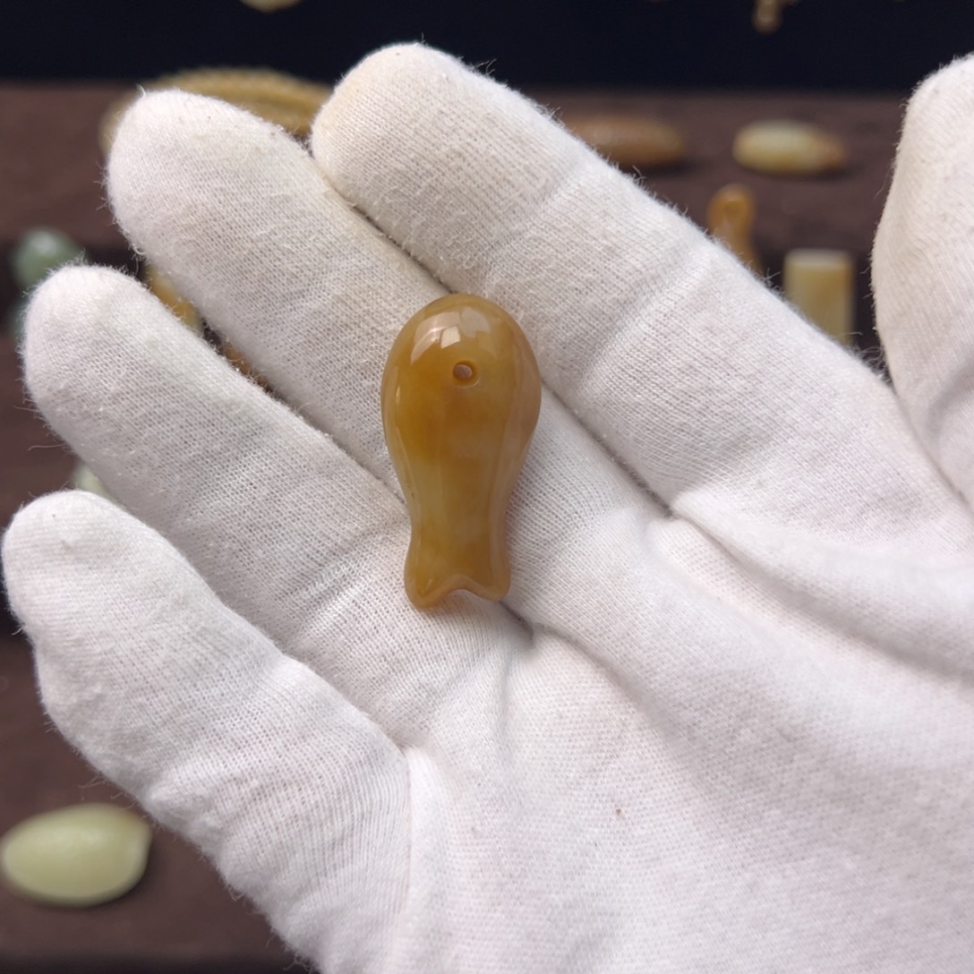 和田玉（糖玉）未镶嵌颈饰