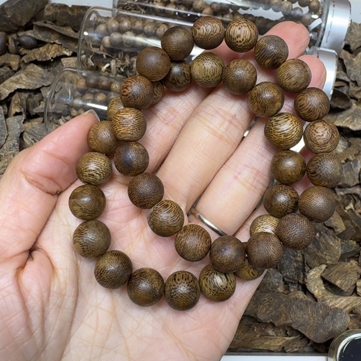 沉香手串乌身圆圆多样性发货1