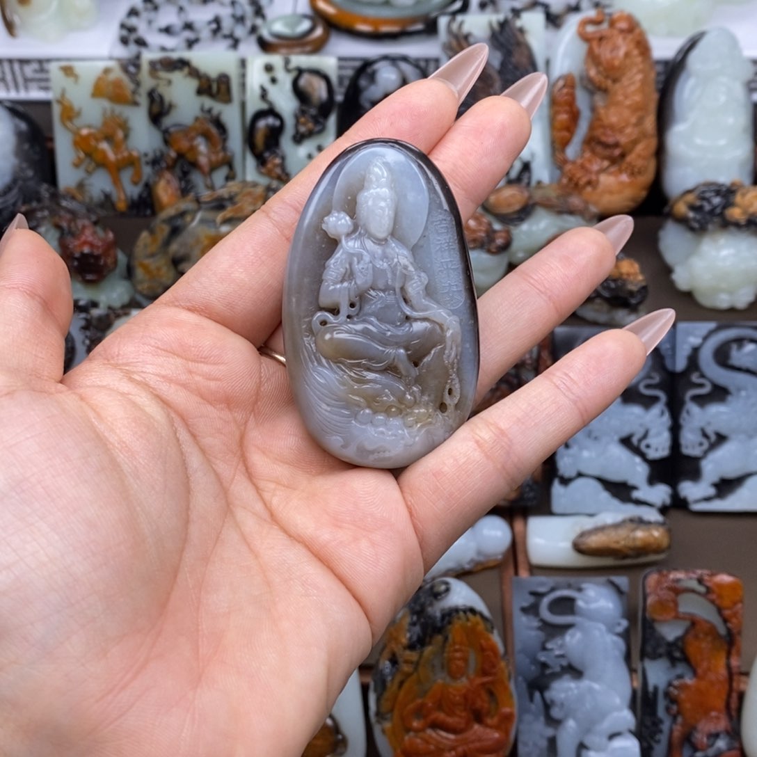 颈饰未镶嵌和田玉