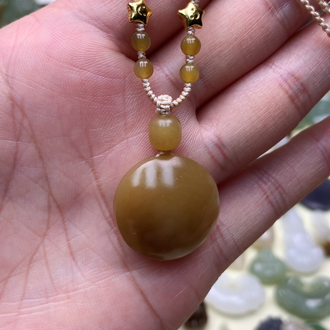 和田玉颈饰未镶嵌