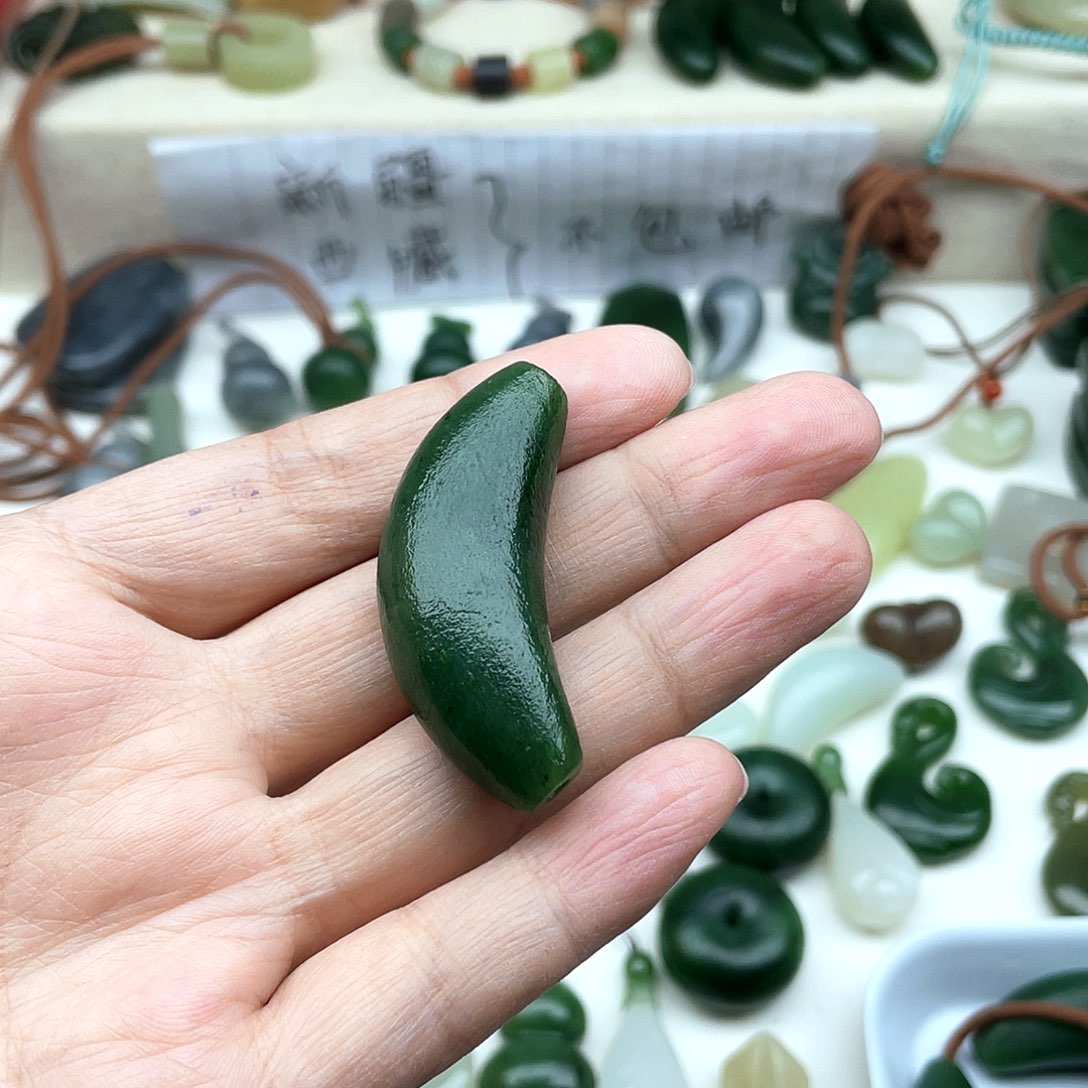 颈饰未镶嵌和田玉街*子