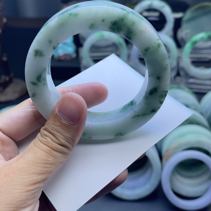 定制翡翠手镯未镶嵌