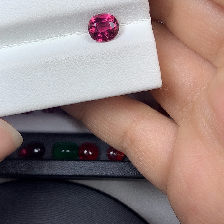 碧玺未镶嵌裸石1.07ct阿富汗红碧玺