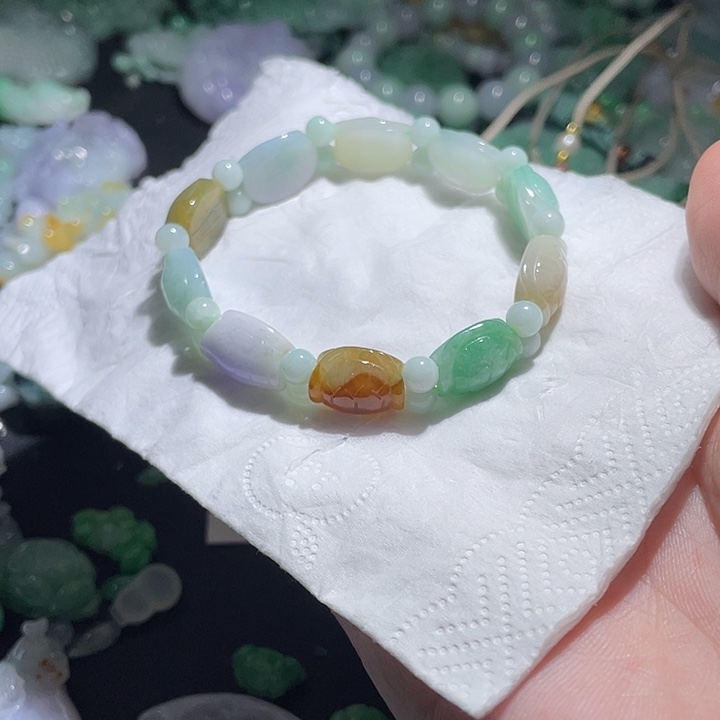 颈饰未镶嵌翡翠天