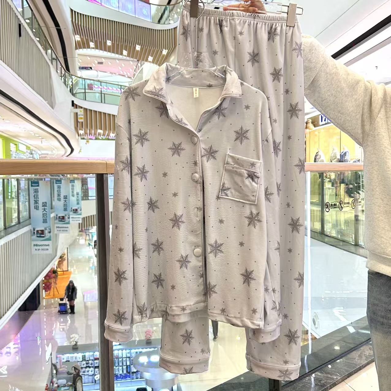 六月玫瑰秋冬海岛绒雪花保暖睡衣优雅气质居家舒适女长袖套装L037