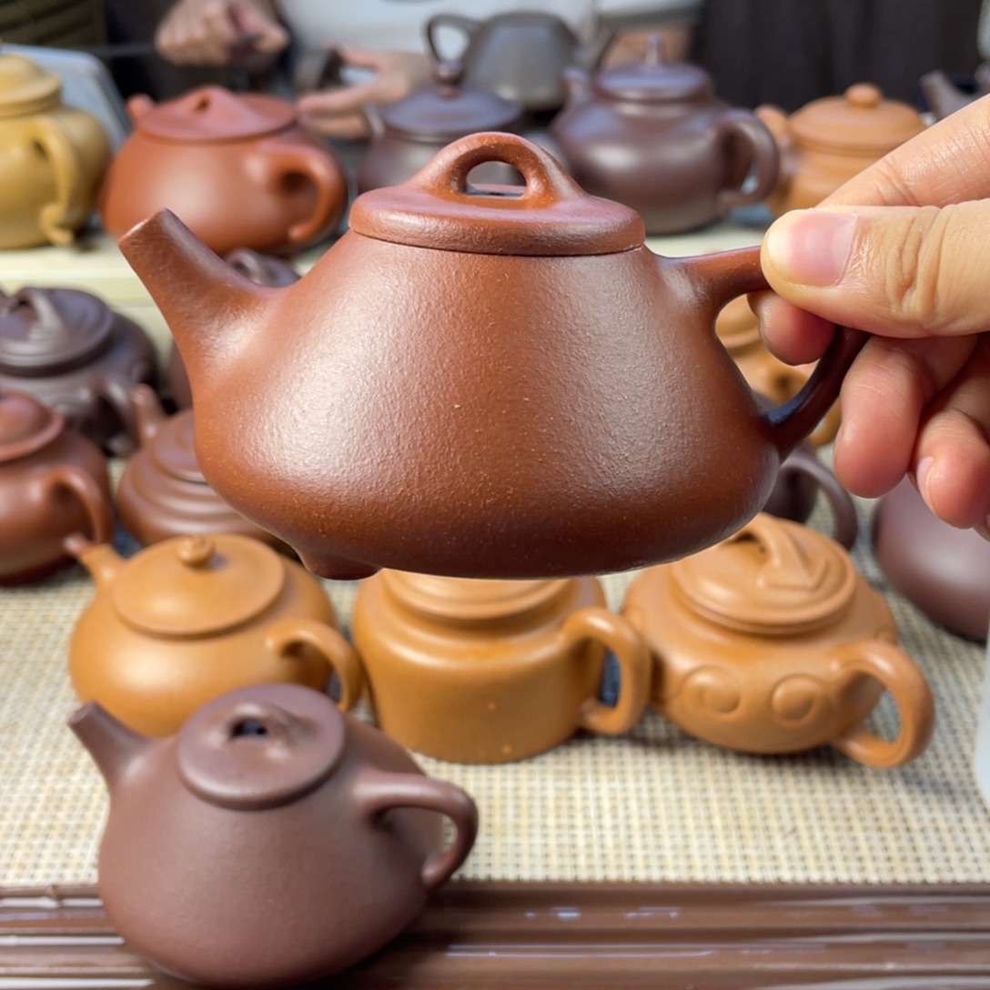 茶壶紫砂红降坡石瓢