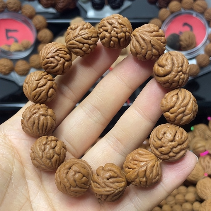 冰***璃手串桃核豹子头手串17尺寸13颗